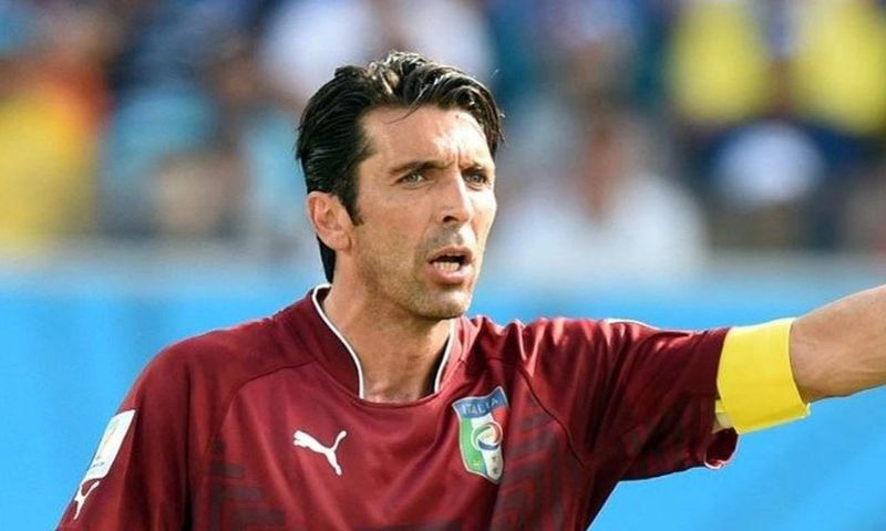 Giới thiệu về thủ môn vĩ đại Gianluigi Buffon